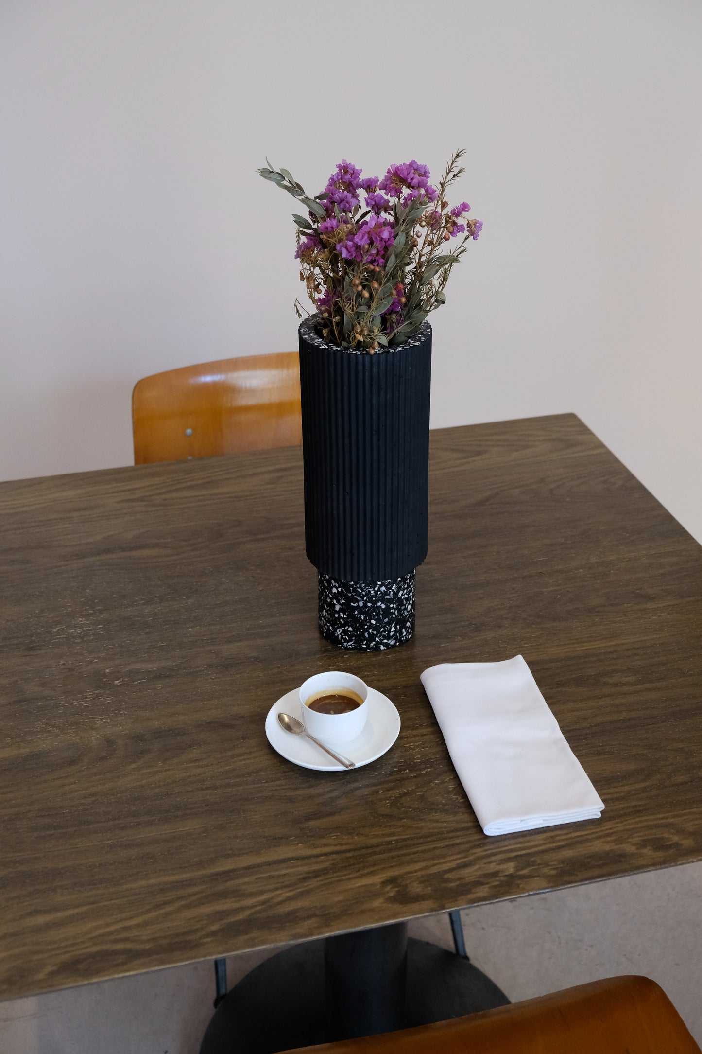 COLOSSE dried flower vase