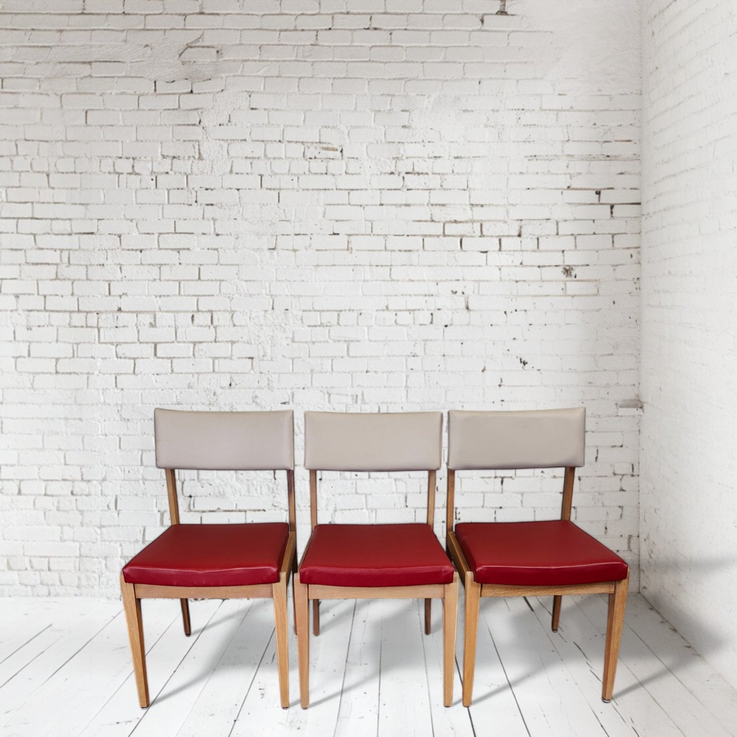YOURI - TRIO DE CHAISES VINTAGES CUIR