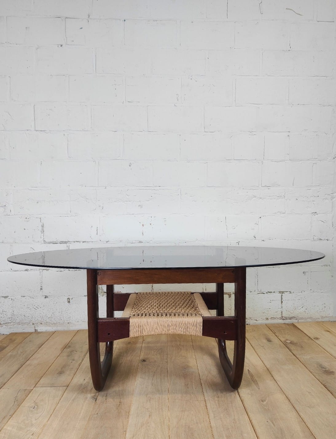 TABLE SALON TYPE SCANDINAVE