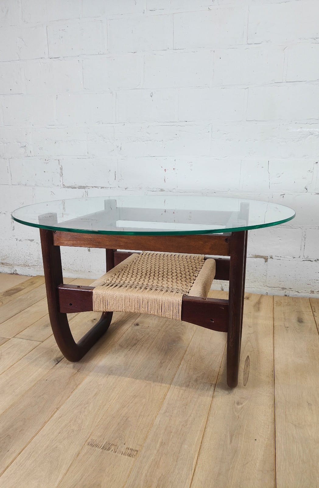 TABLE SALON TYPE SCANDINAVE