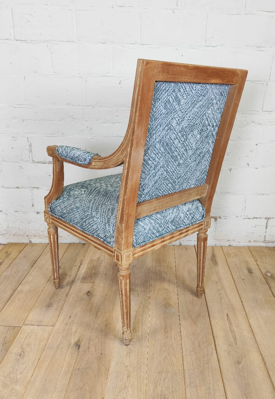 FAUTEUIL TYPE LOUIS XVI
