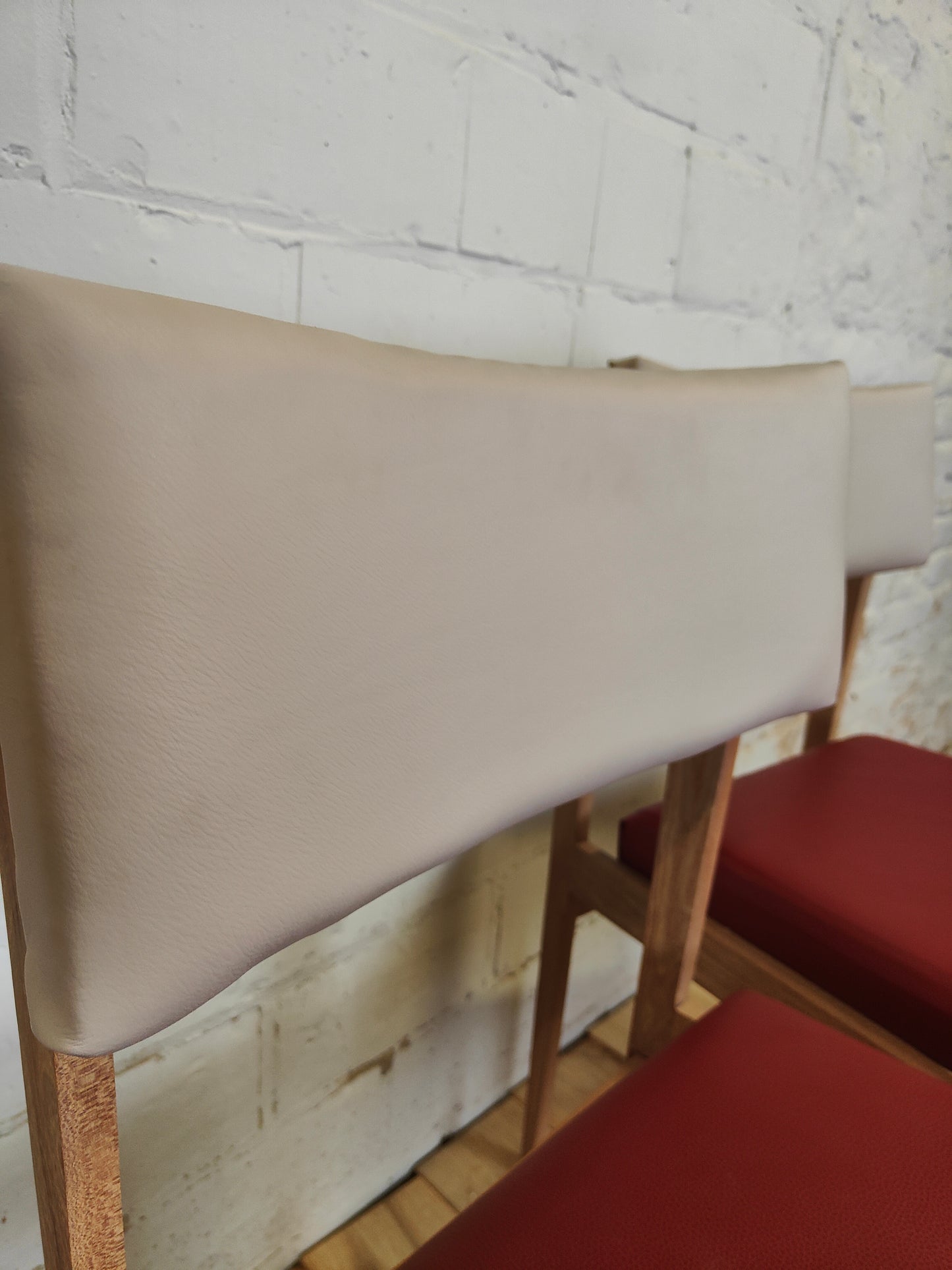 YOURI - TRIO DE CHAISES VINTAGES CUIR