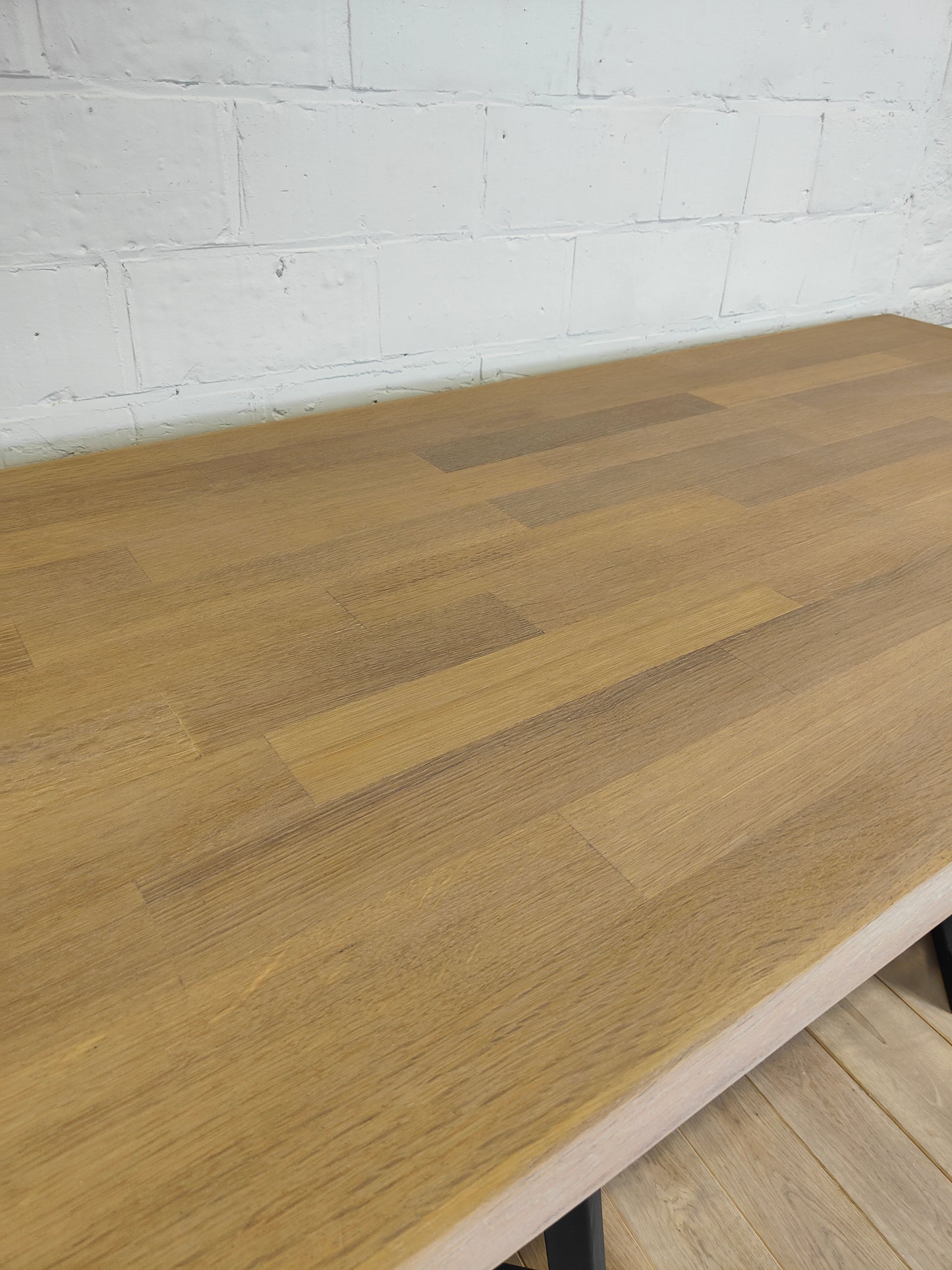 AUGUSTINE - VINTAGE TABLE