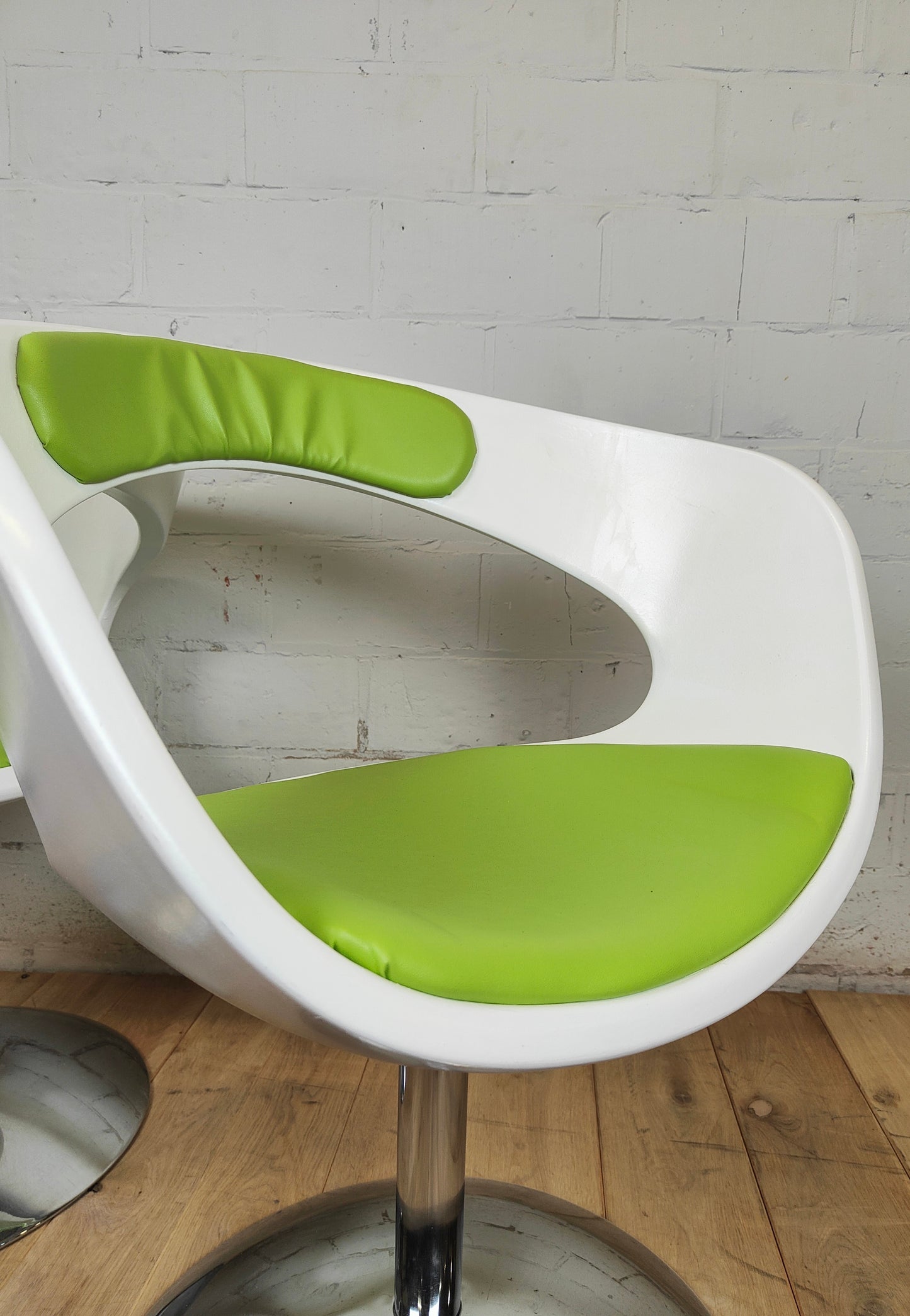 Fauteuil pivotant Space Age