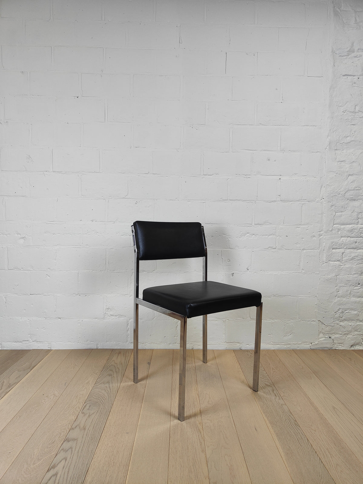 CHAISE VINTAGE CUIR