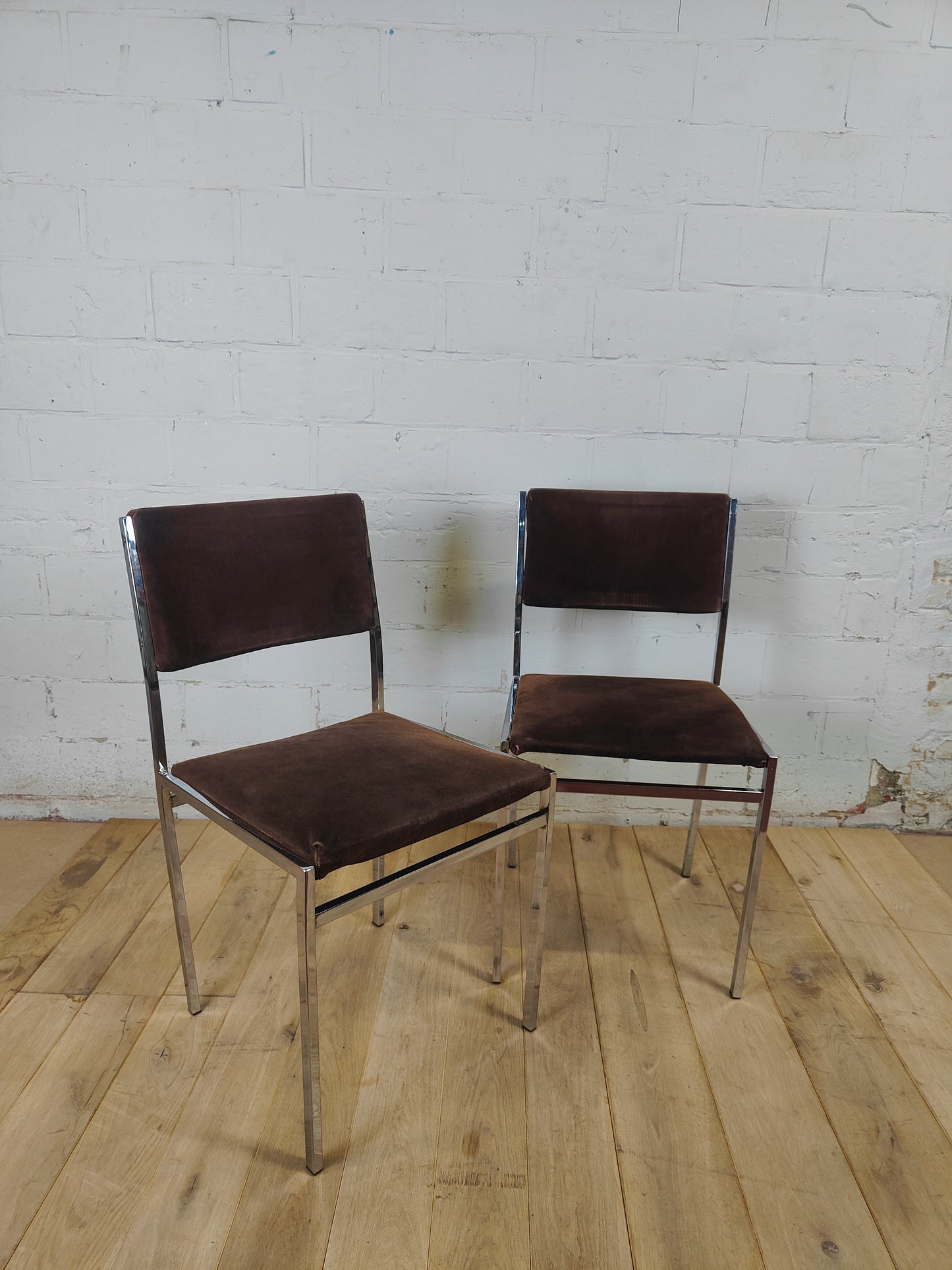 CHAISES VINTAGE NUBUCK & CHROME (2 disponibles)