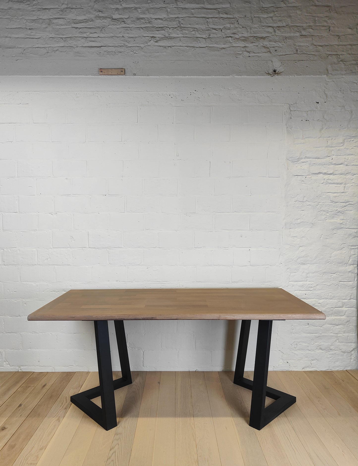 AUGUSTINE - VINTAGE TABLE