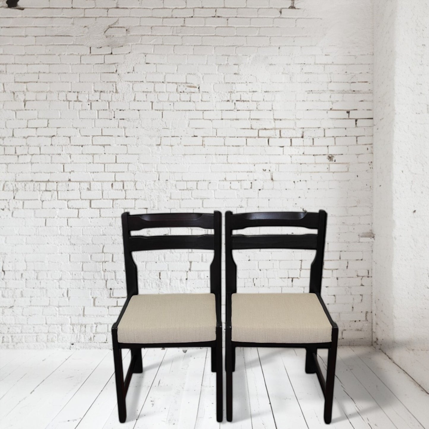 YOURI - TRIO OF VINTAGE LEATHER CHAIRS