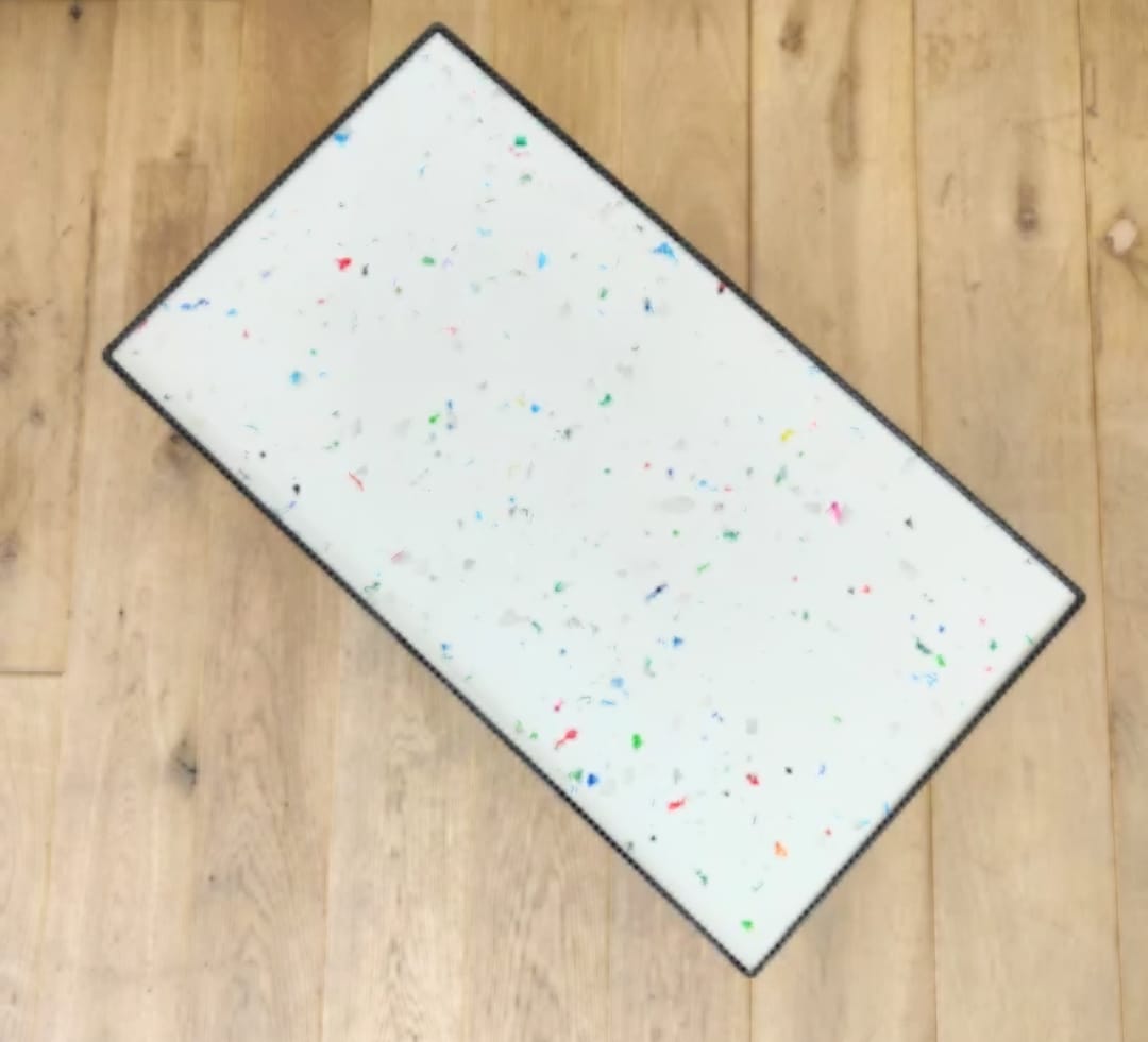 PETITE TABLE D'APPOINT - Plastique recyclé