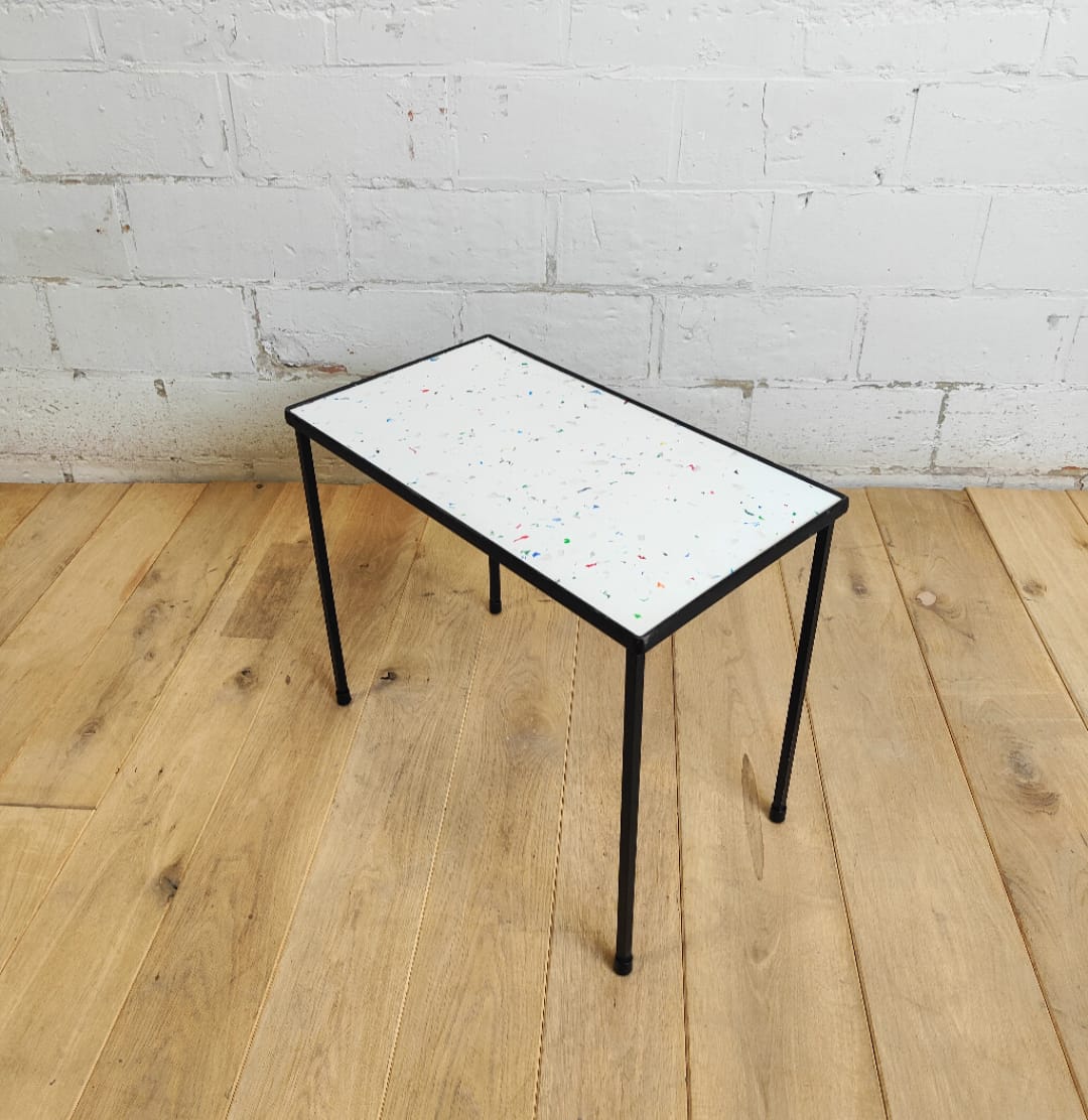 PETITE TABLE D'APPOINT - Plastique recyclé