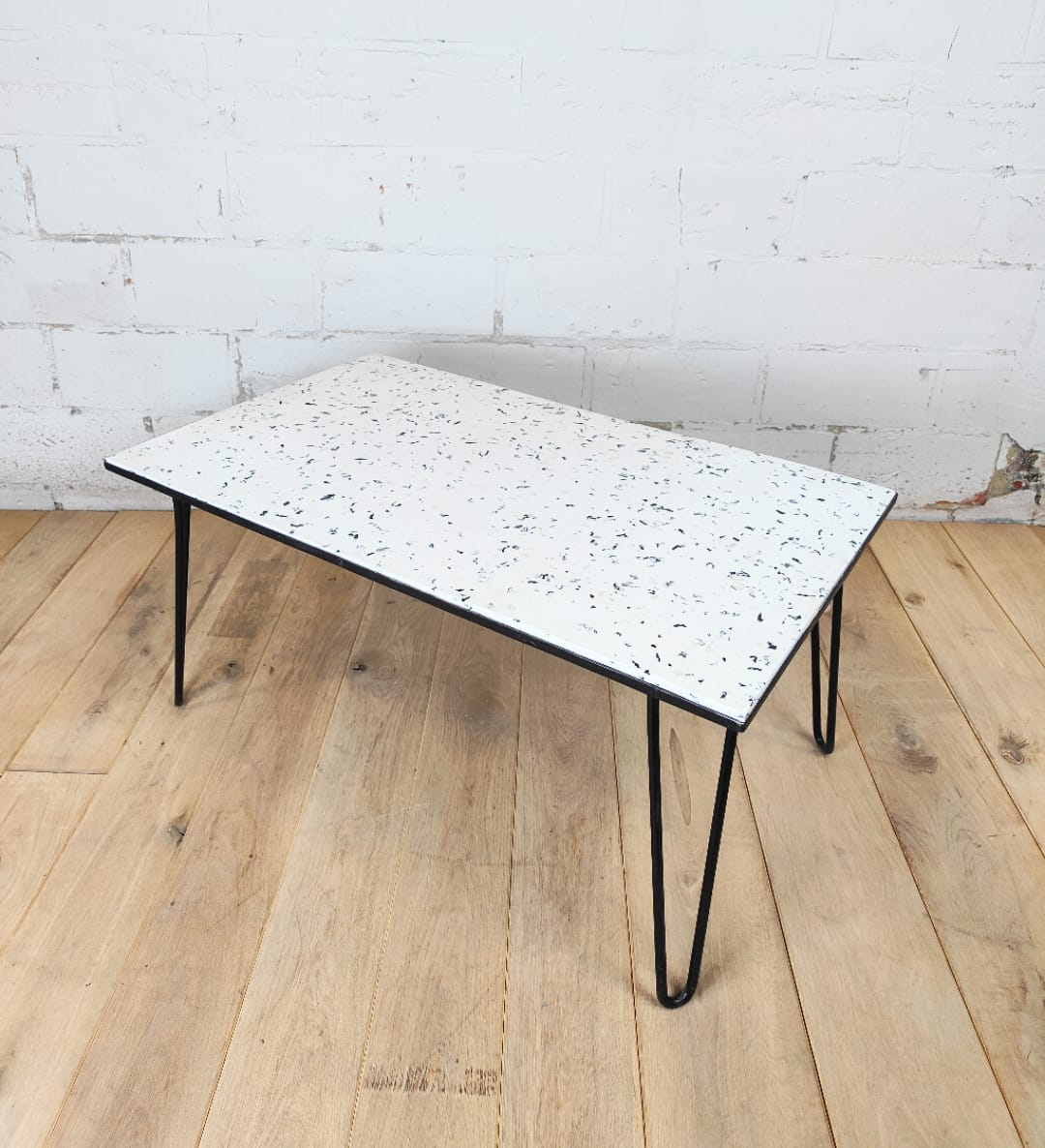 AUGUSTINE - VINTAGE TABLE